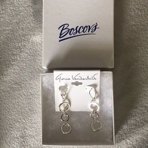 Gloria Vanderbilt silver earrings